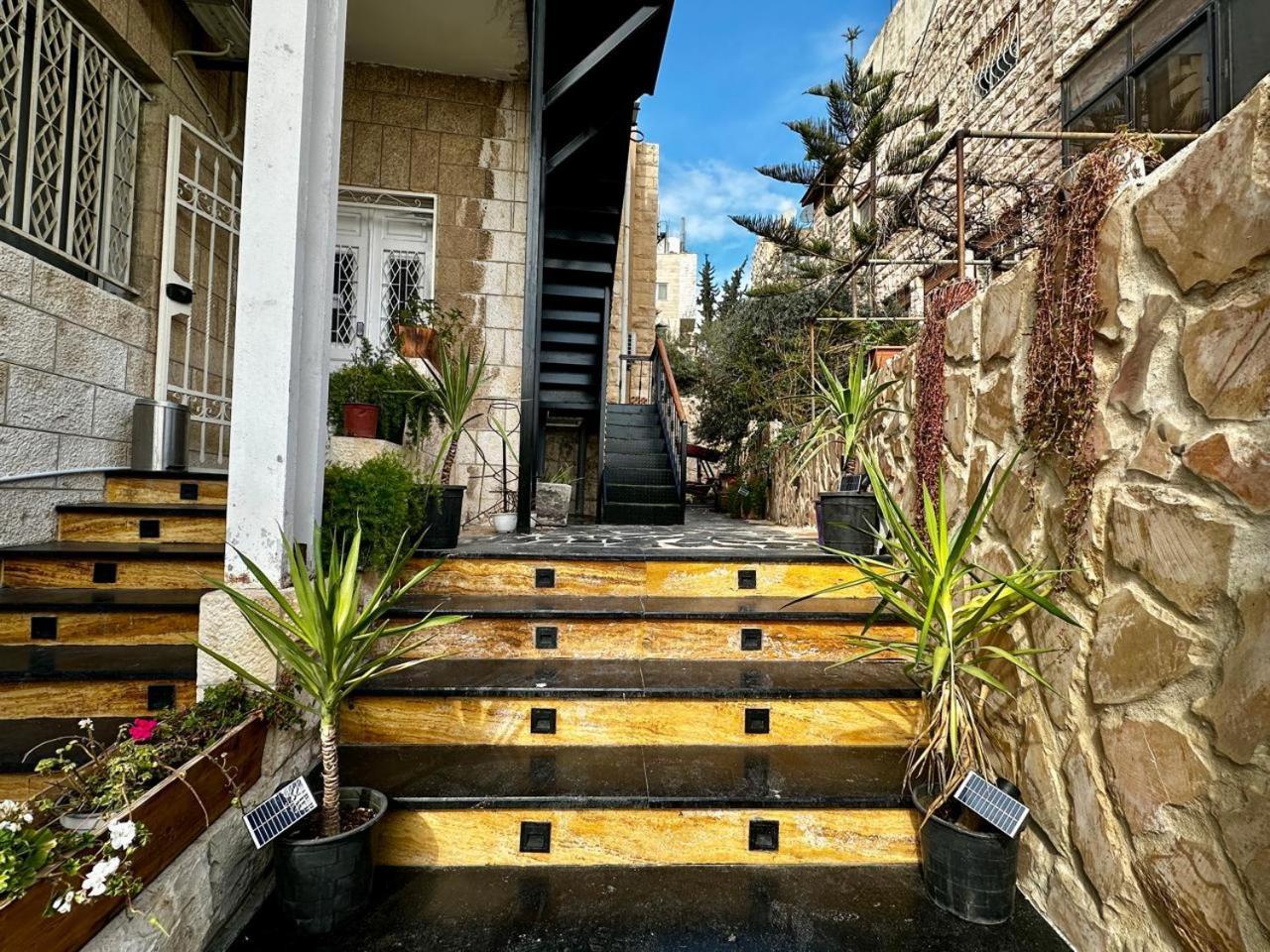 Beit Ahlan Hotel Amman Exterior foto